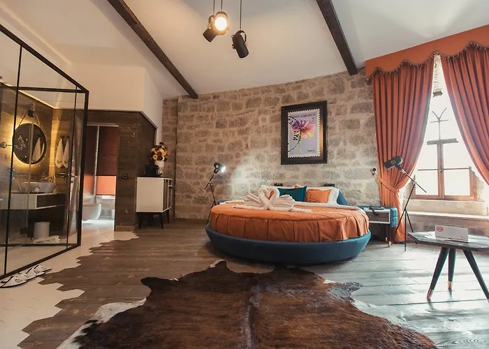 Cephanelik Butik 3* Трабзон