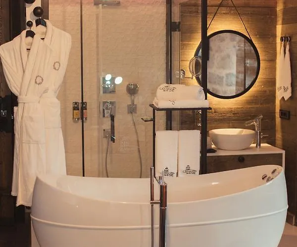 Cephanelik Butik 3* Трабзон