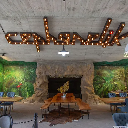 Cephanelik Butik Otel