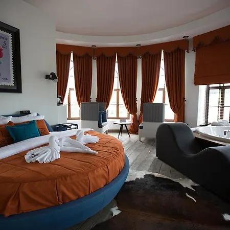 Otel Cephanelik Butik 3*